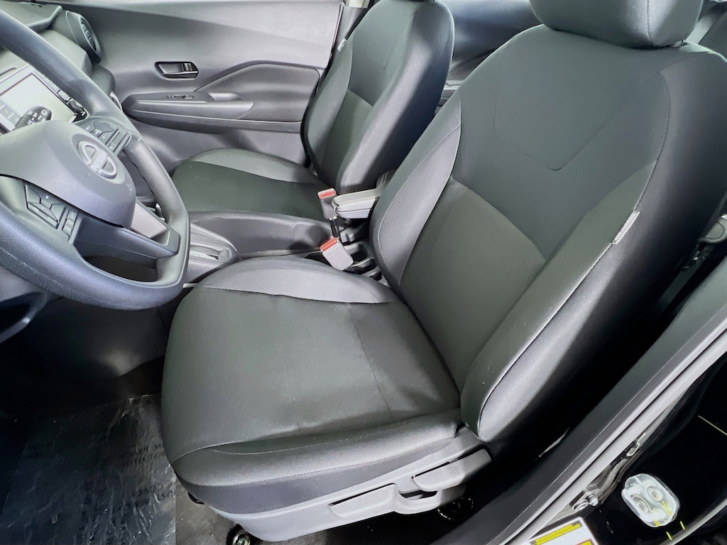 New 2025 Nissan Kicks Play S SUV