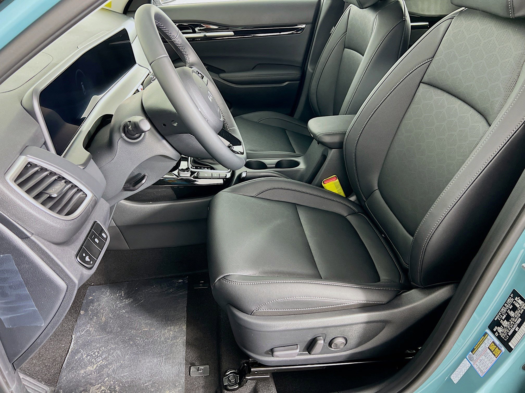 2025 Kia Seltos EX photo 3