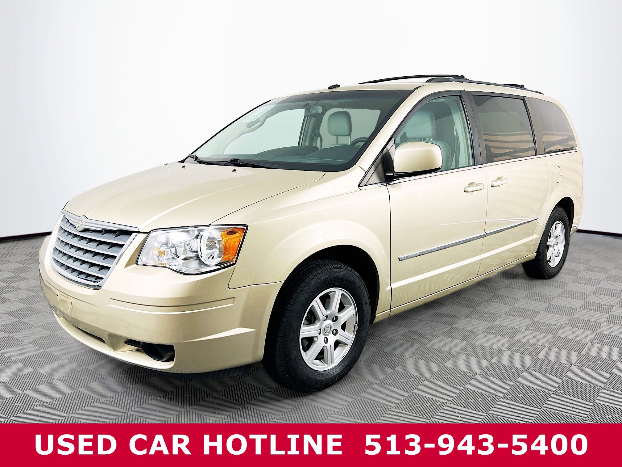 Used 2010 Chrysler Town & Country Touring Plus with VIN 2A4RR8D18AR400131 for sale in Batavia, OH