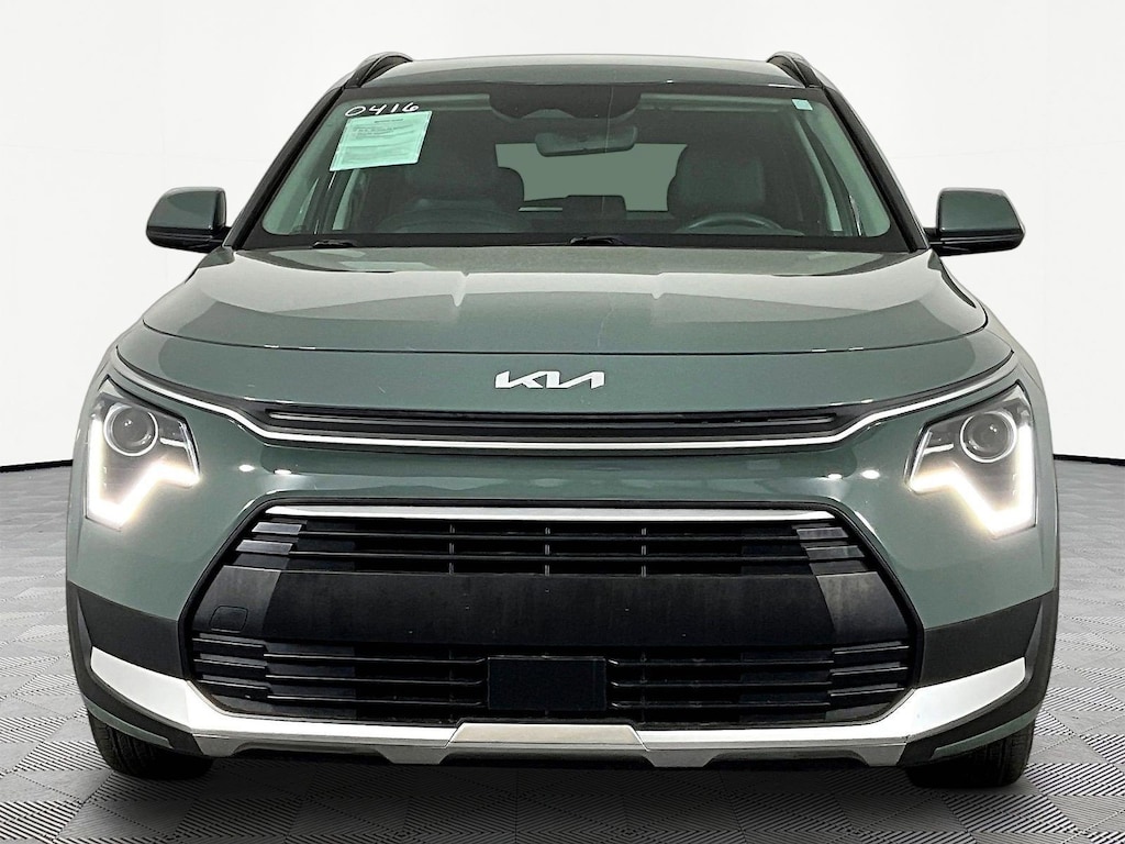 Used 2023 Kia Niro EX SUV