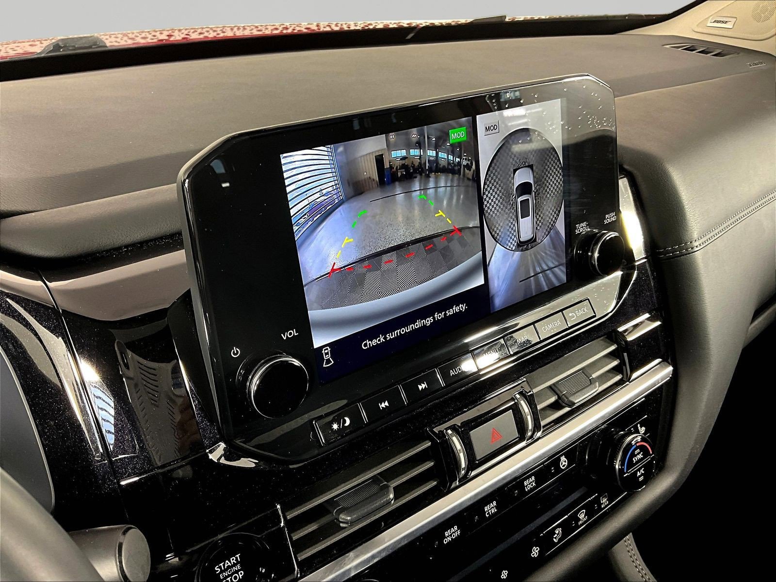 2025 Nissan Pathfinder Platinum - Photo 13