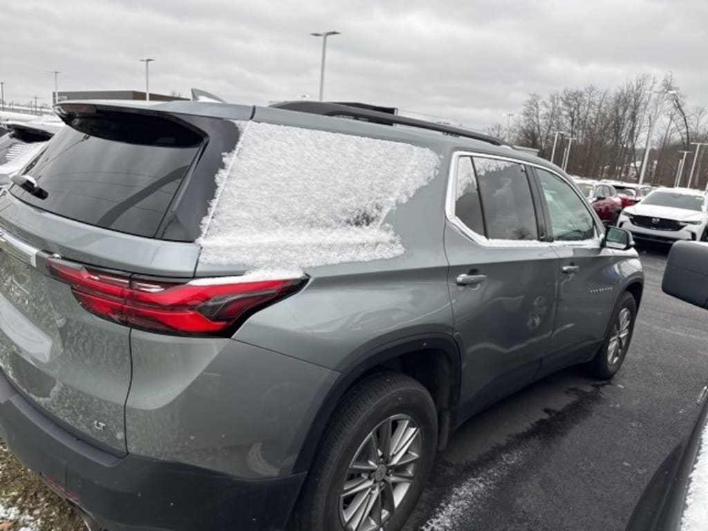 Used 2023 Chevrolet Traverse LT Cloth SUV