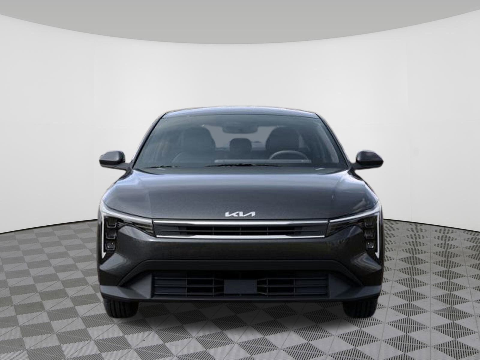 2025 Kia K4 LXS photo 2