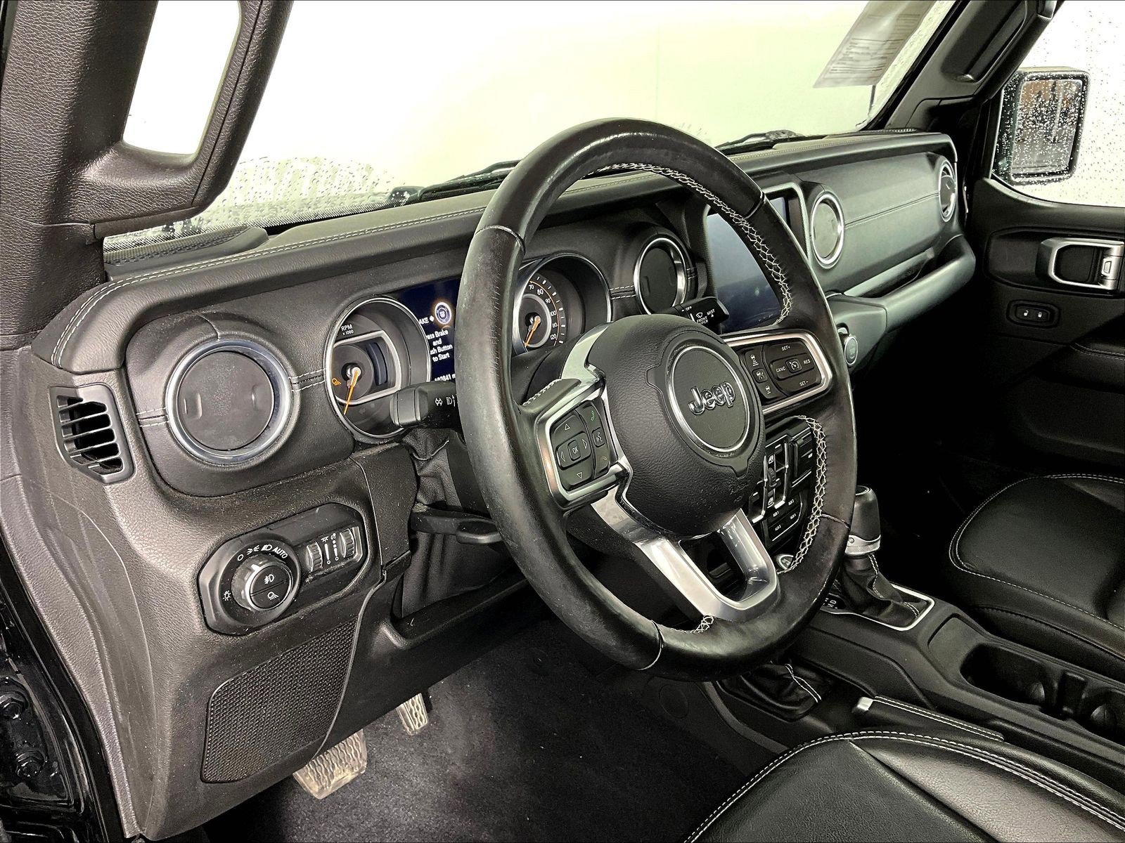 2020 Jeep Gladiator Overland - Photo 16