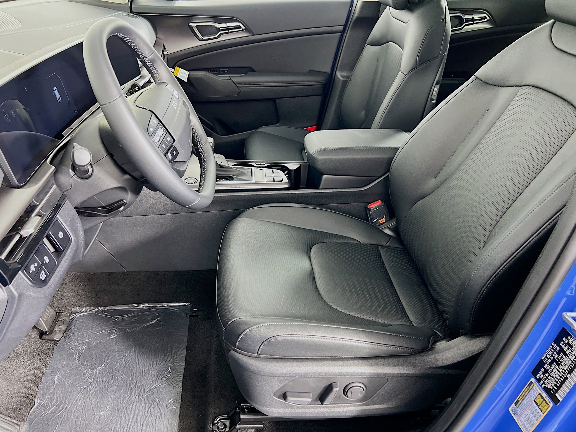 2026 Kia Sportage SX photo 3