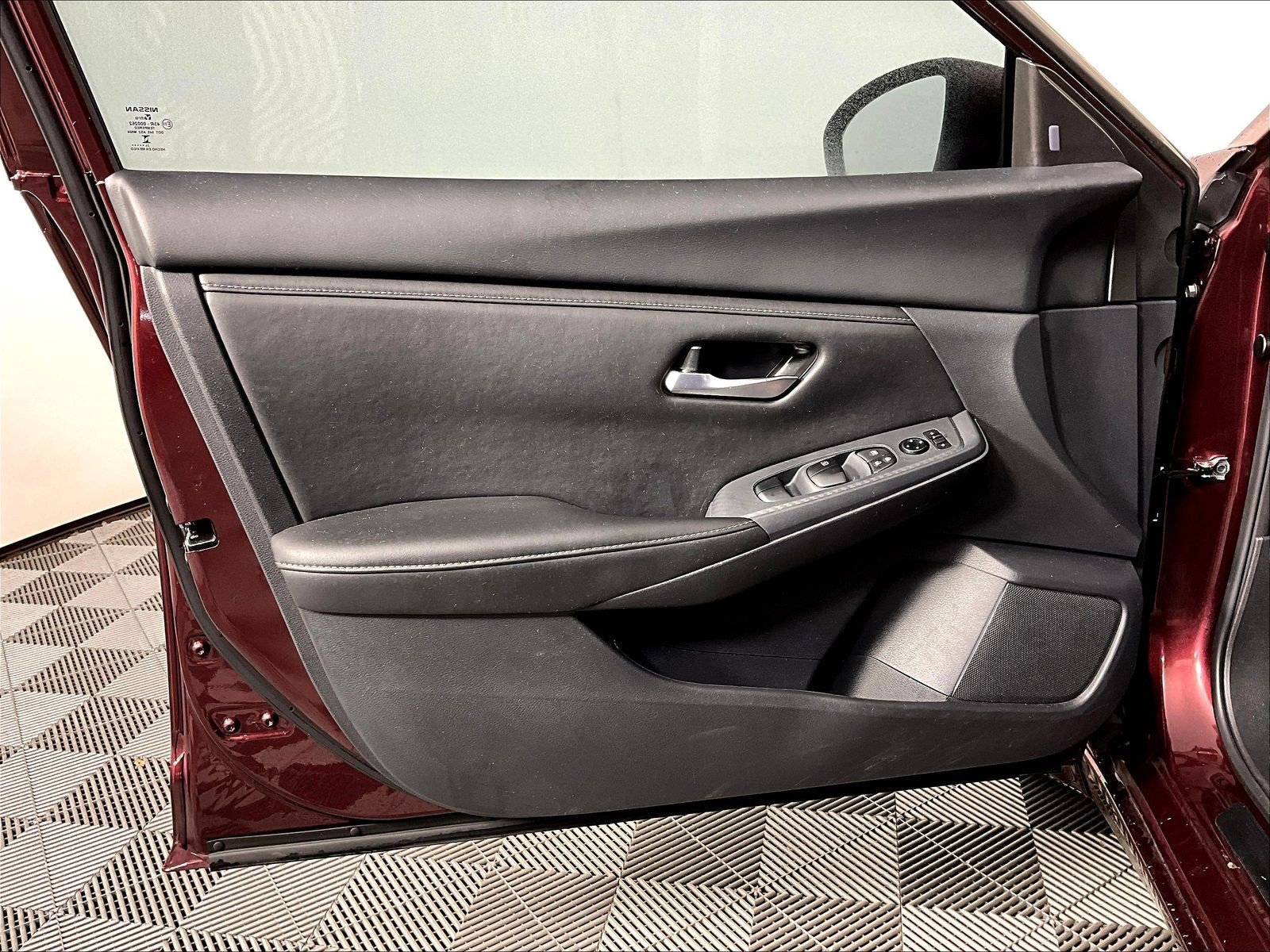 2025 Nissan Sentra SV - Photo 18