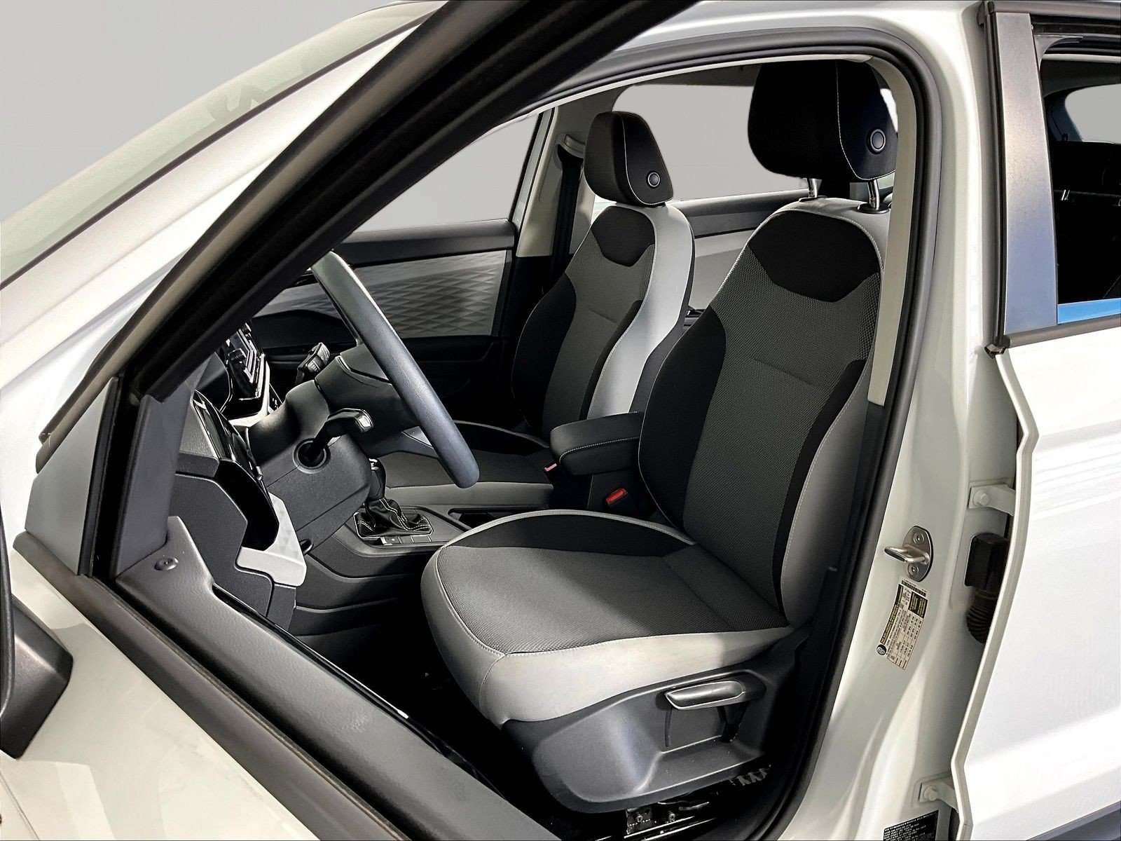 2022 Volkswagen Taos S - Photo 23