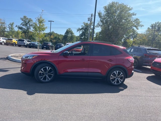 2022 Ford Escape SE photo 3