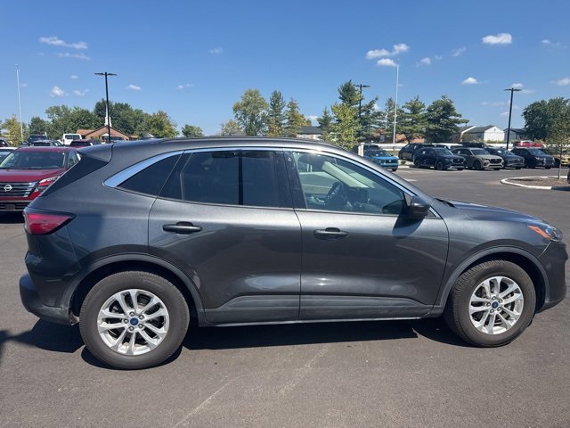 2020 Ford Escape SE photo 2