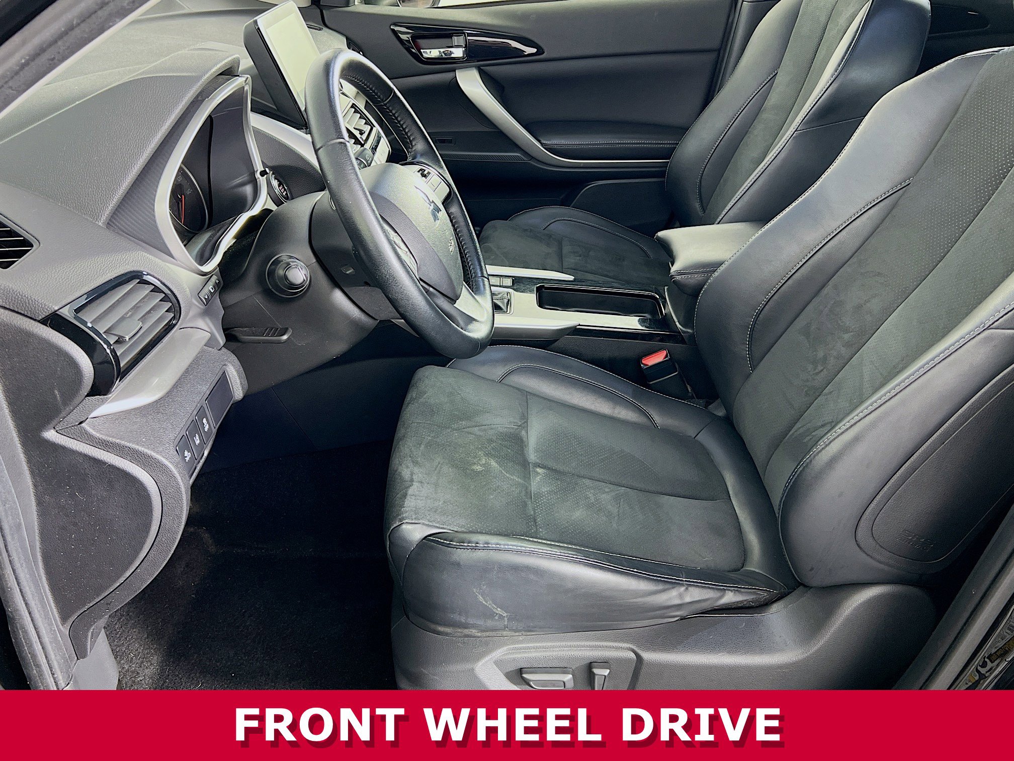 2022 Mitsubishi Eclipse Cross SE photo 3