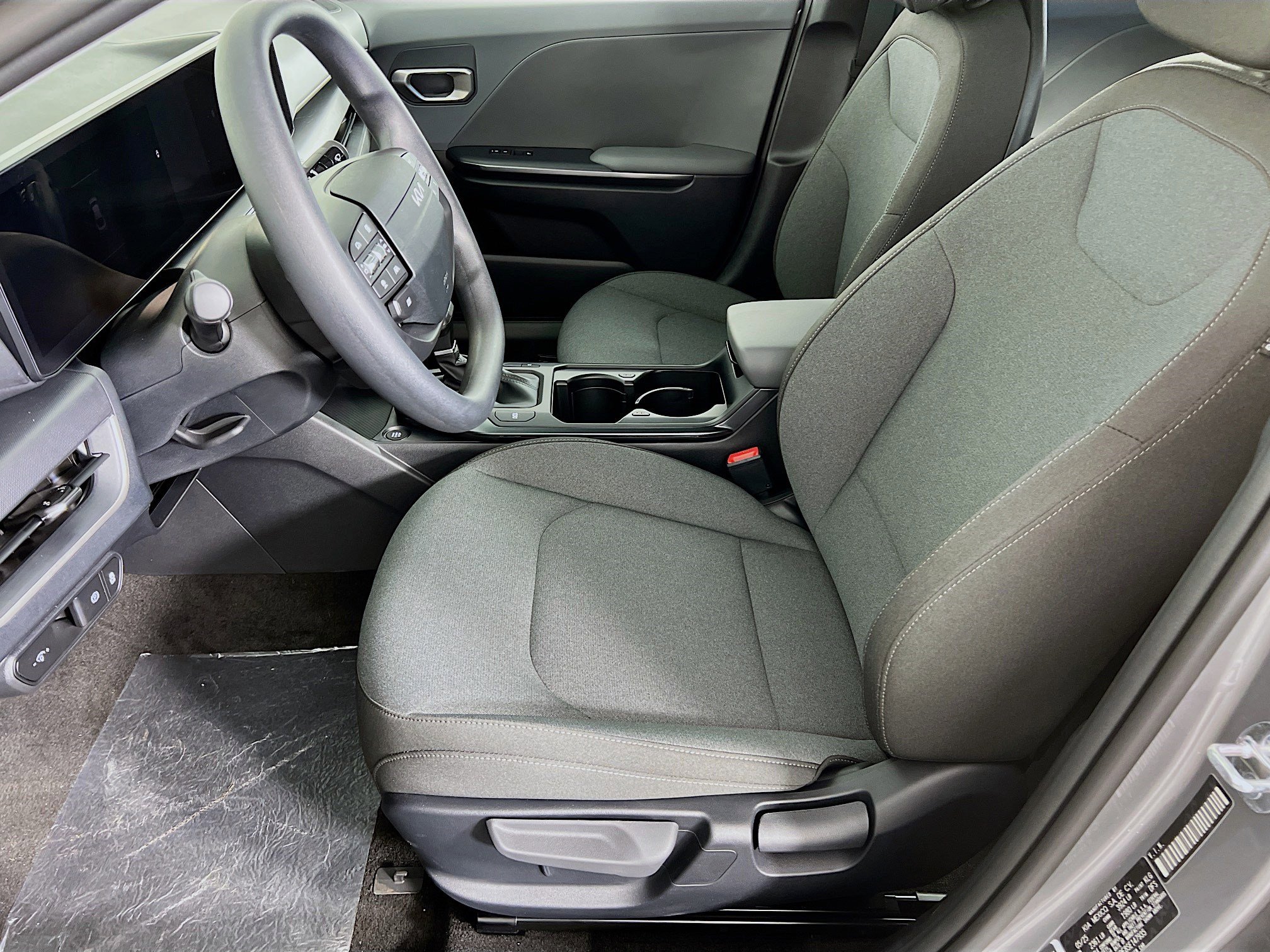 2025 Kia K4 LXS photo 3