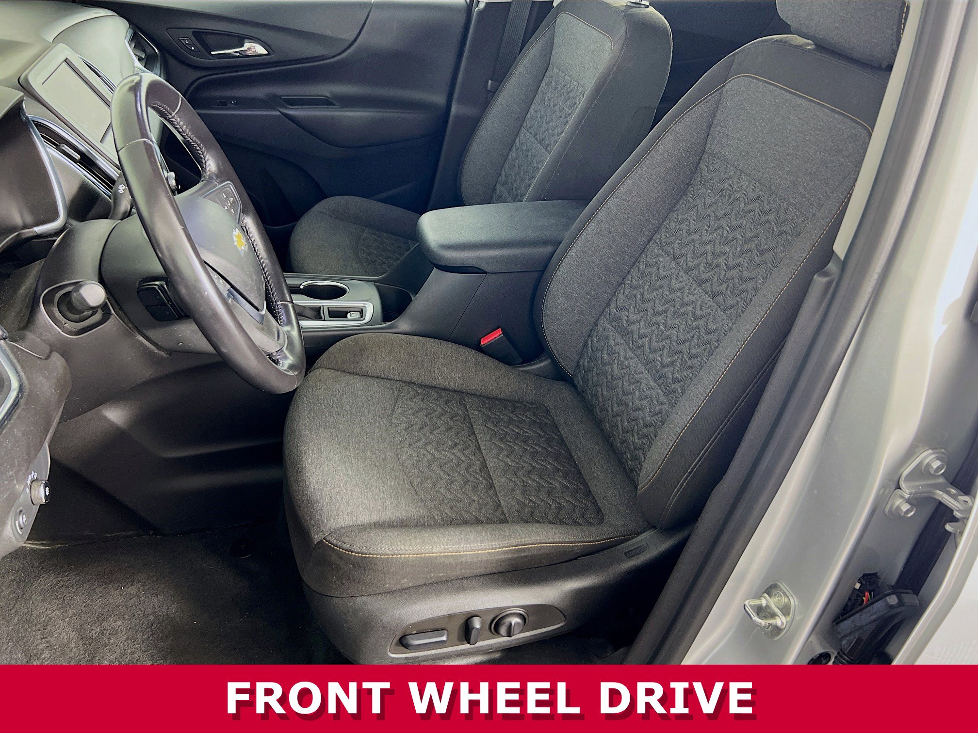 2022 Chevrolet Equinox LT photo 3