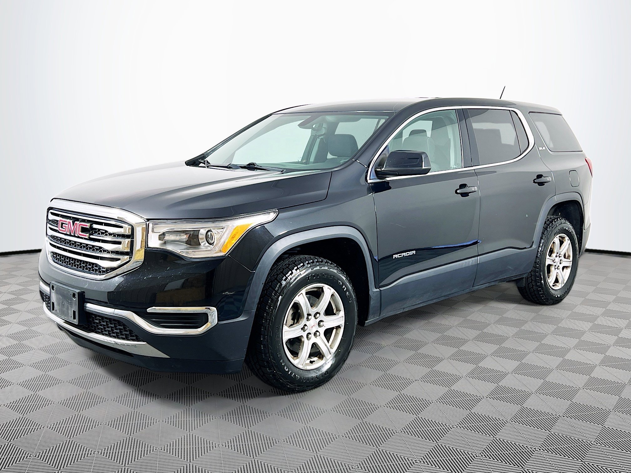 2018 Gmc Acadia SLE photo 2