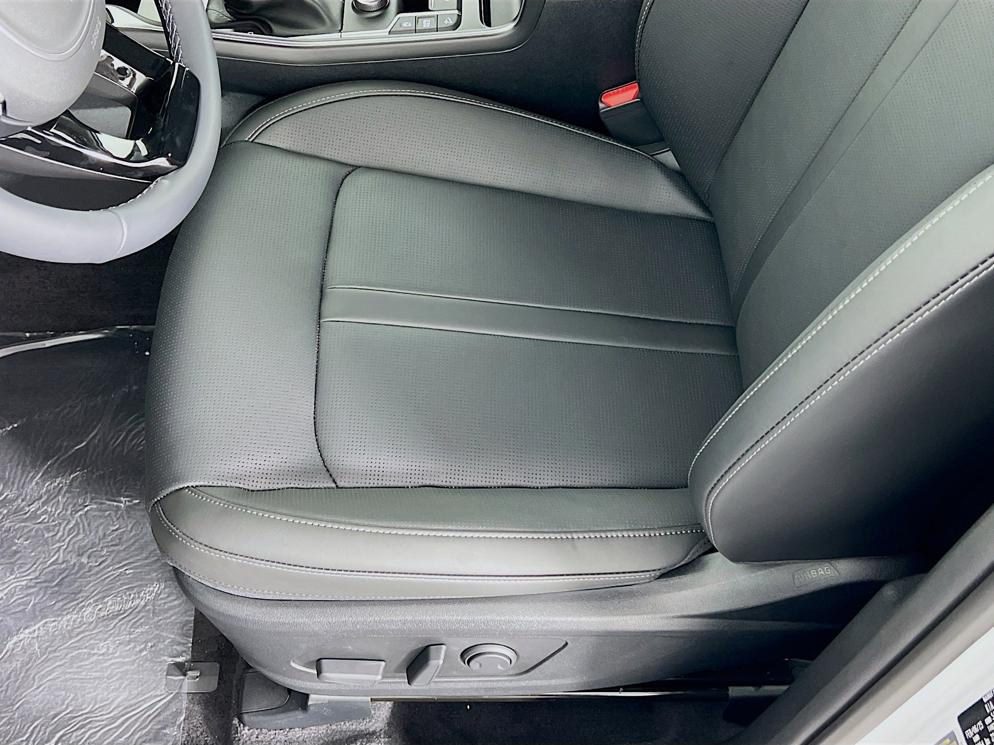 2025 Kia Sorento S photo 4