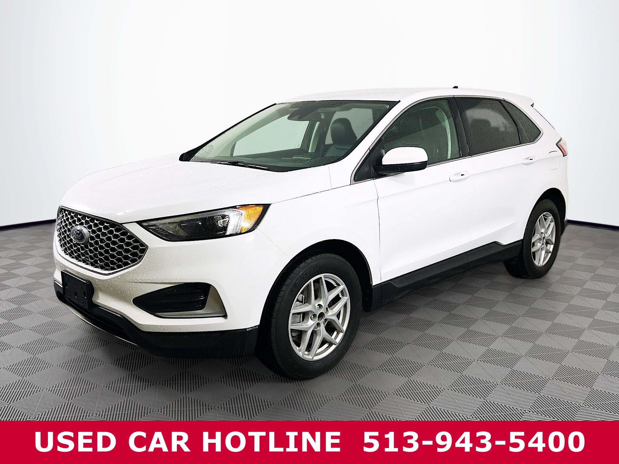 2024 Ford Edge SEL photo 2