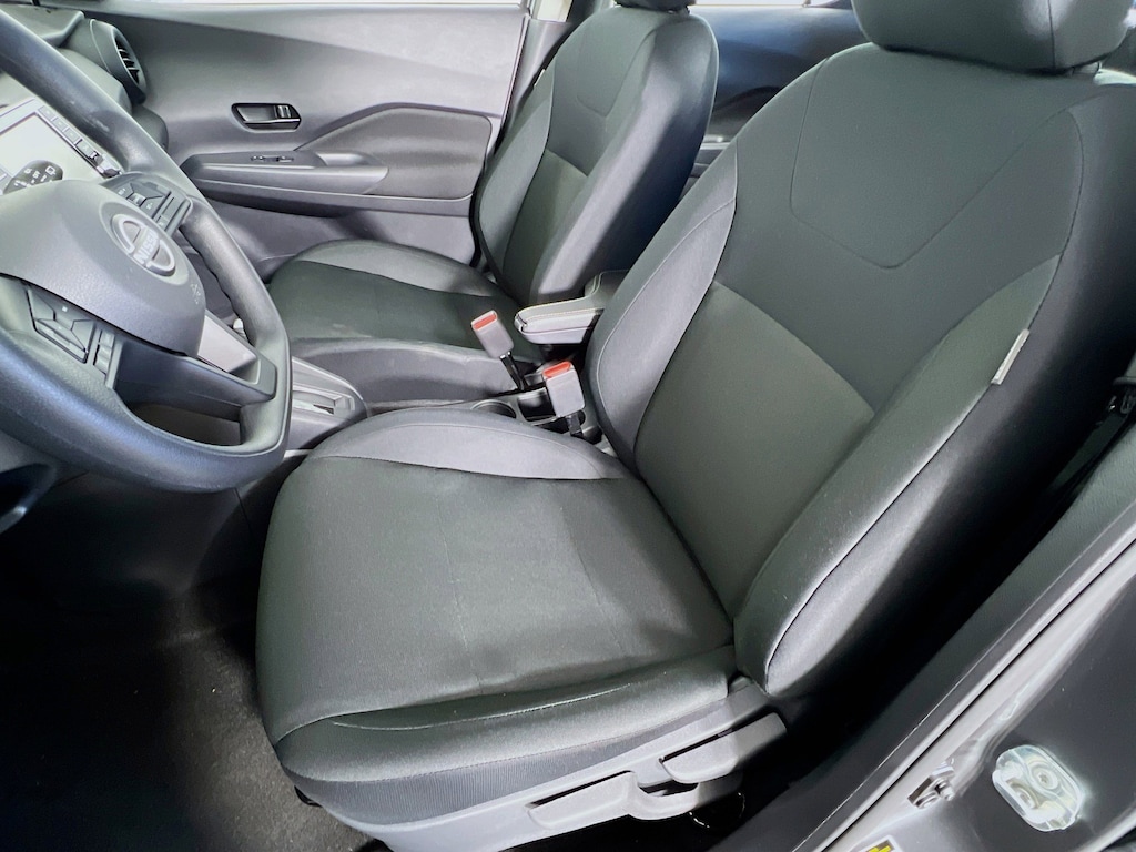 New 2025 Nissan Kicks Play S SUV