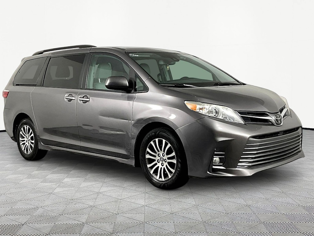 Used 2019 Toyota Sienna XLE Auto Access Seat Van