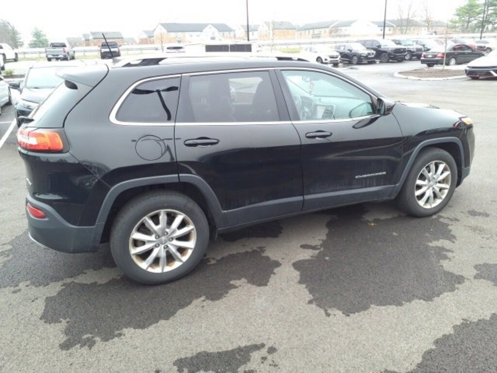 Used 2017 Jeep Cherokee Limited SUV