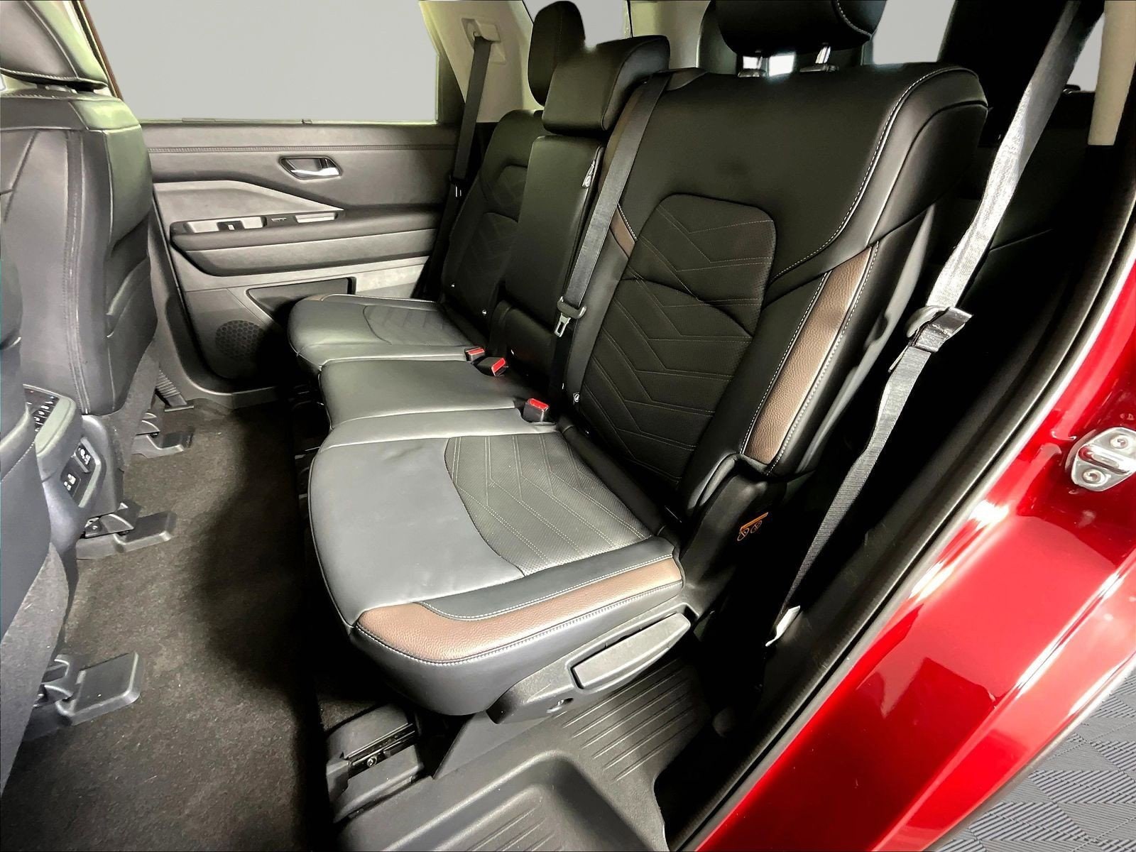 2025 Nissan Pathfinder Platinum - Photo 20