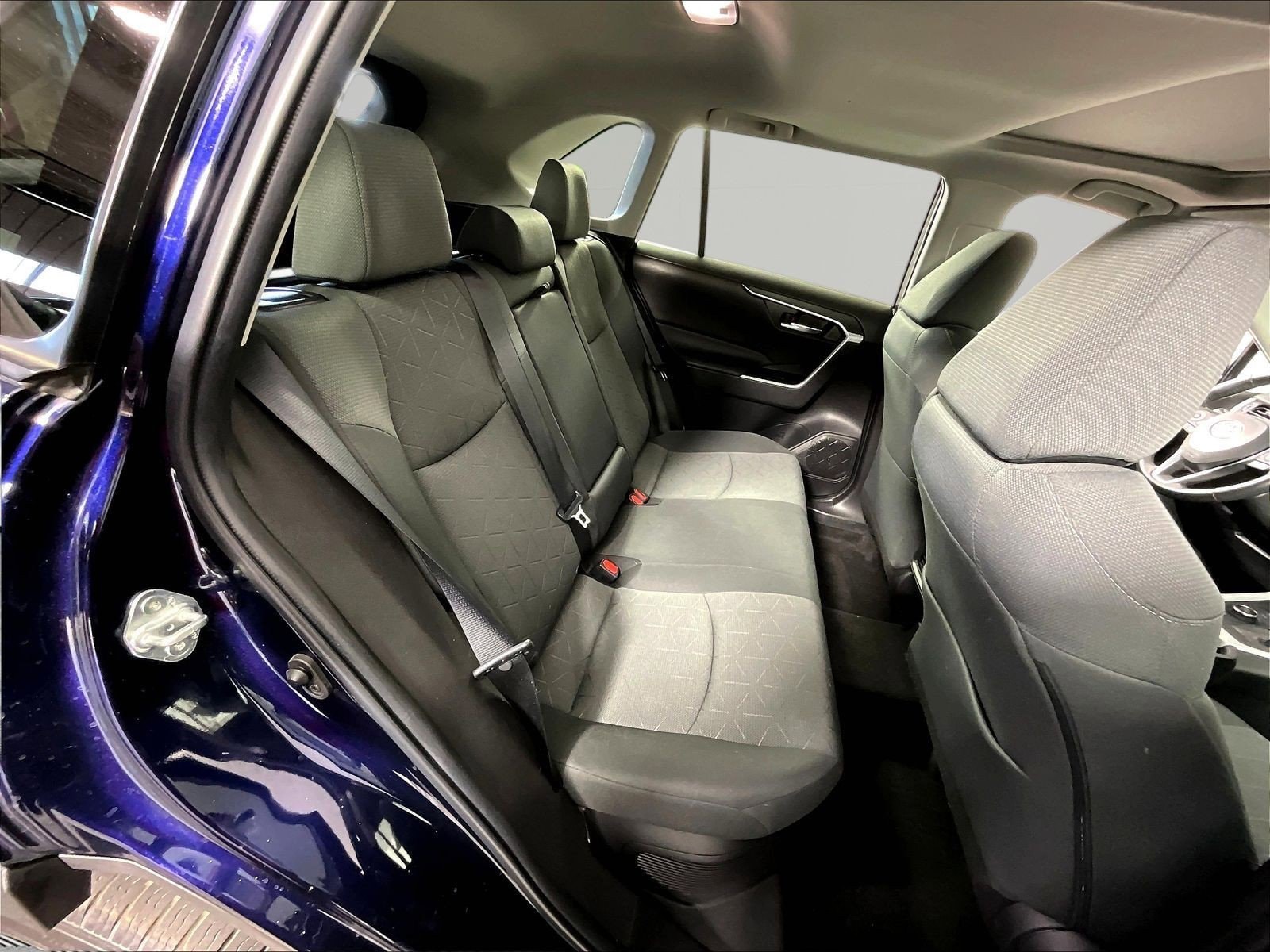 2022 Toyota RAV4 XLE - Photo 25