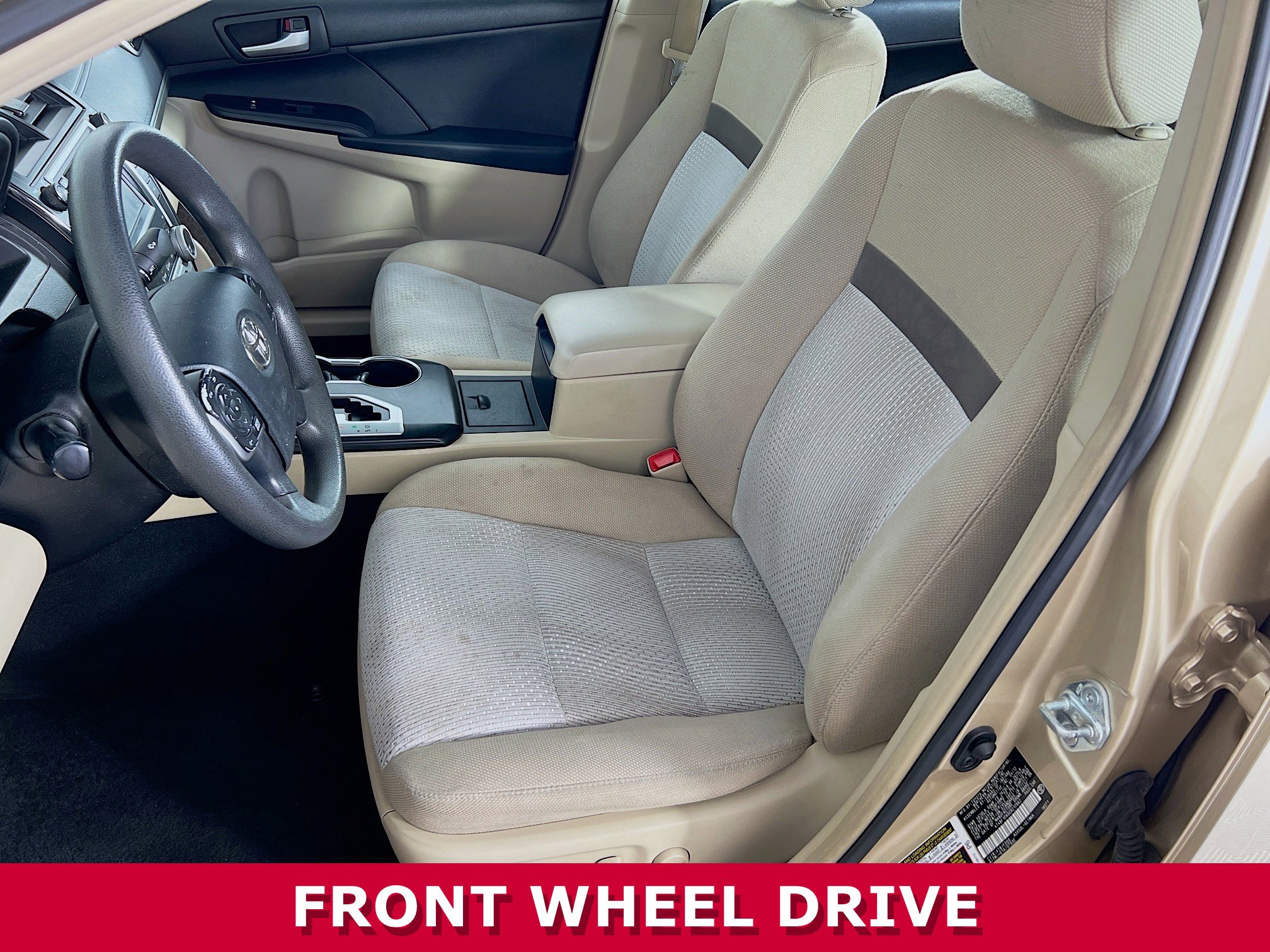 2012 Toyota Camry LE photo 3