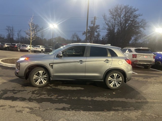 2023 Mitsubishi Outlander Sport ES photo 2