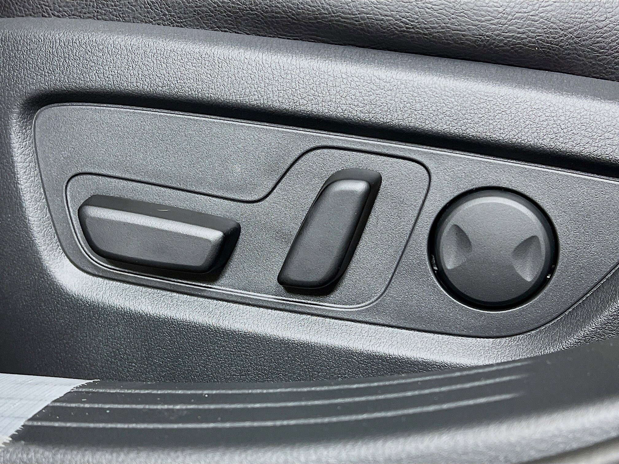 2026 Mazda CX-50 2.5 S Preferred photo 4