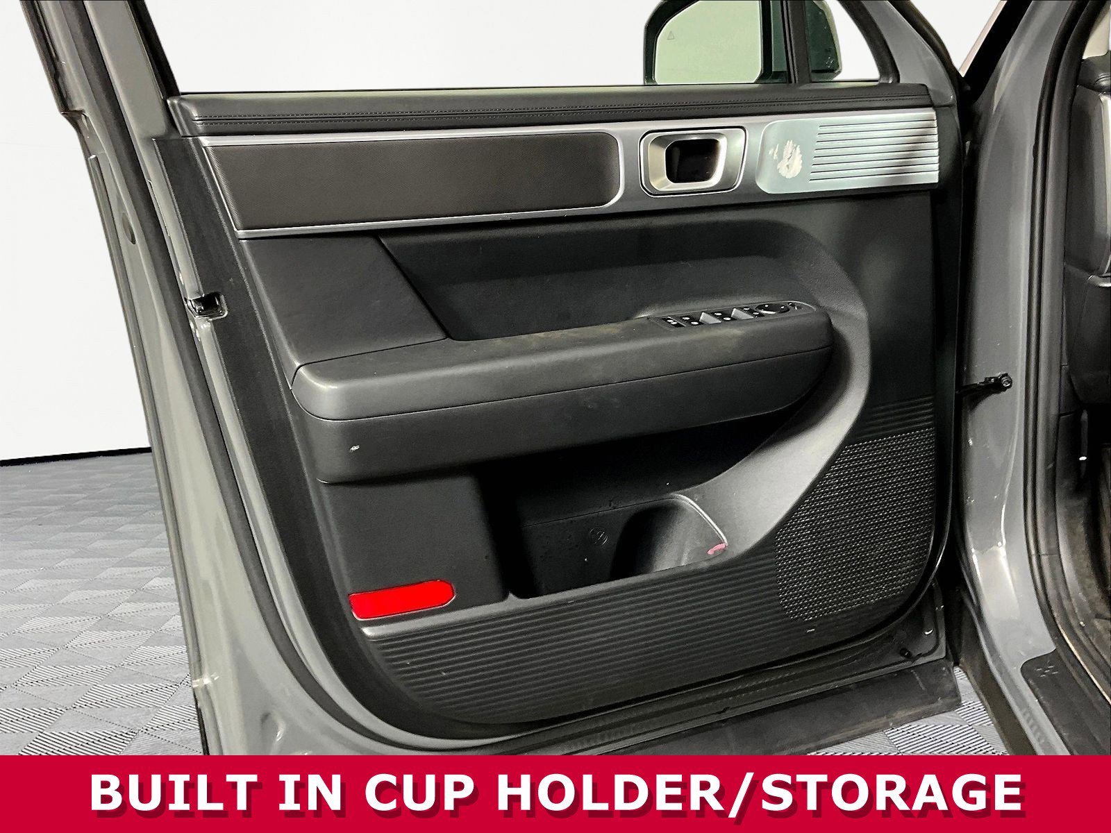 2025 Hyundai Santa Fe SE - Photo 18