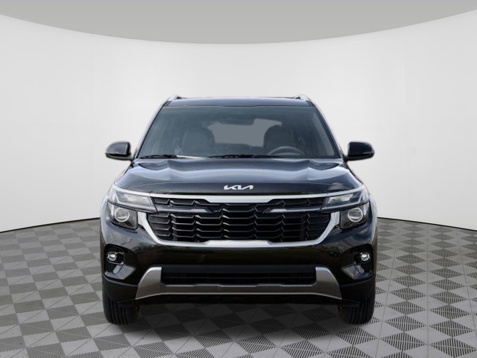 2026 Kia Seltos S photo 2