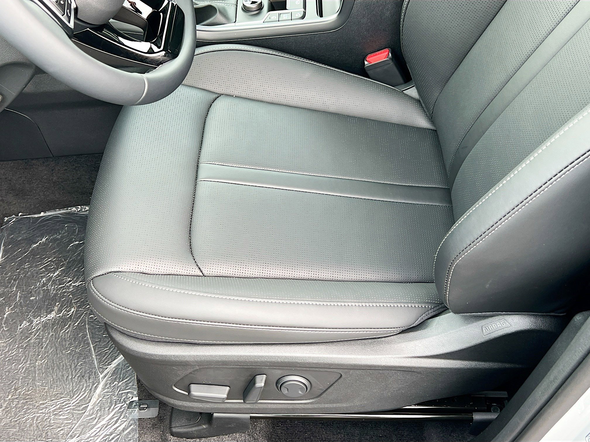 2025 Kia Sorento S photo 3