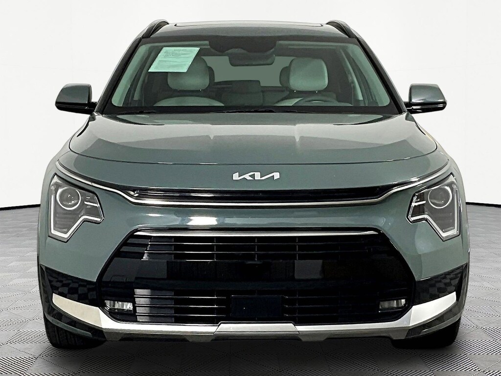 Used 2023 Kia Niro EX Touring SUV
