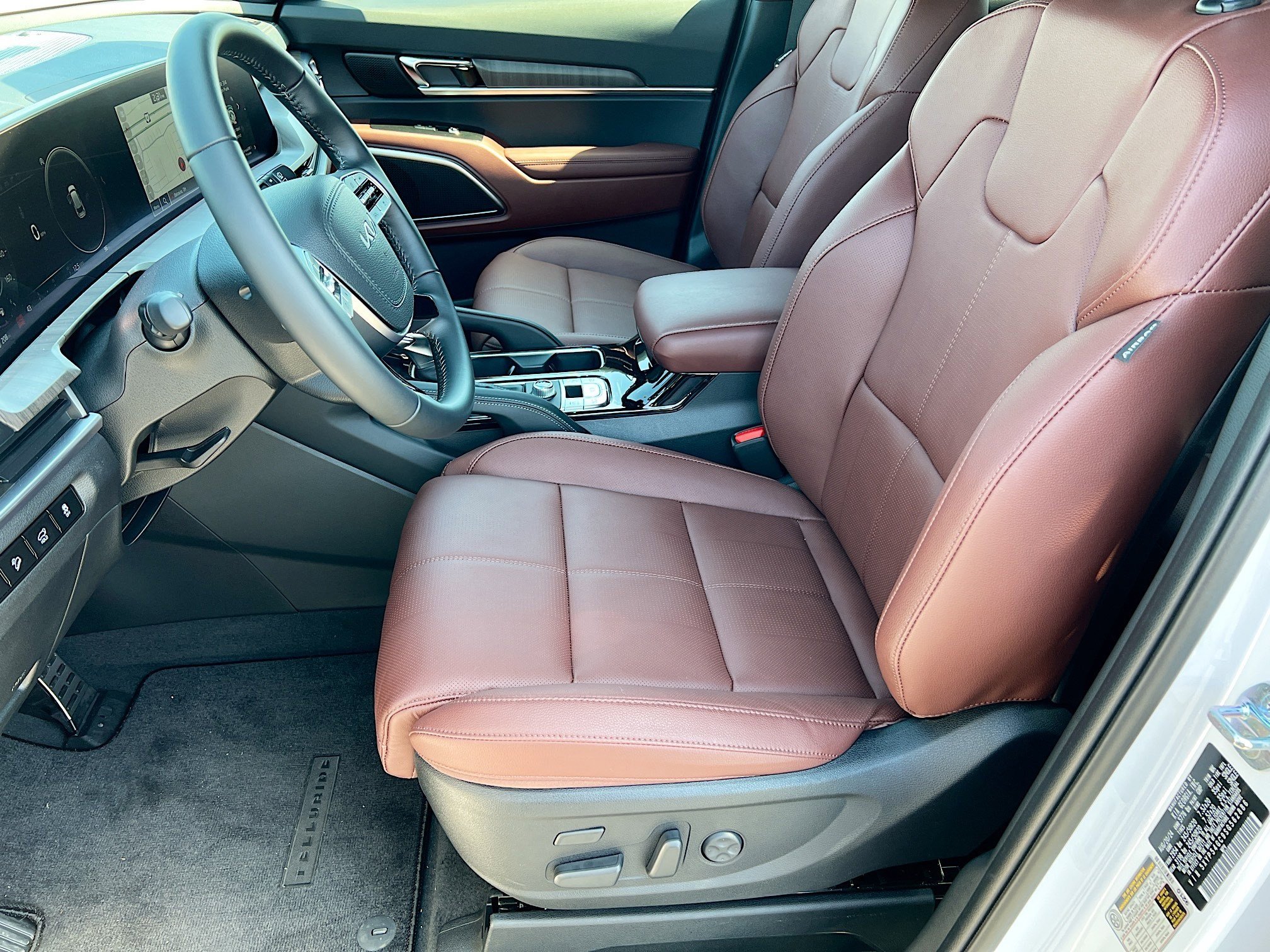 2025 Kia Telluride SX photo 3