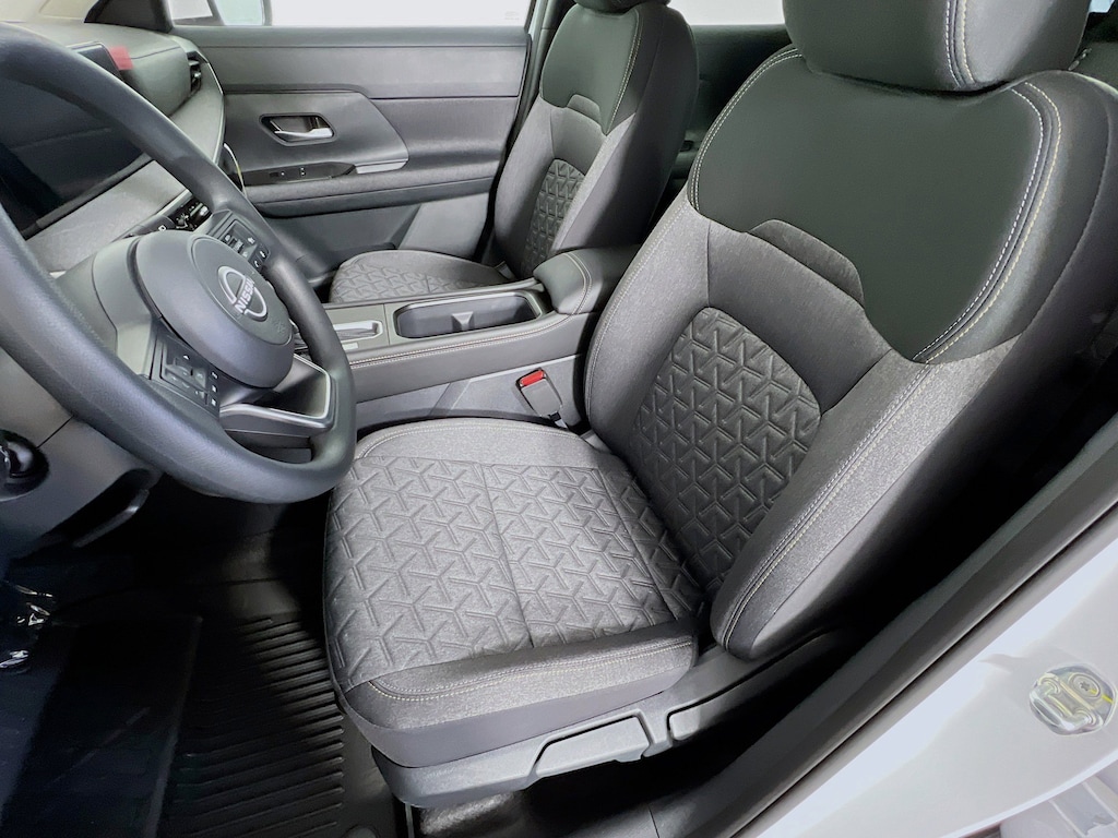 Used 2025 Nissan Kicks SV SUV