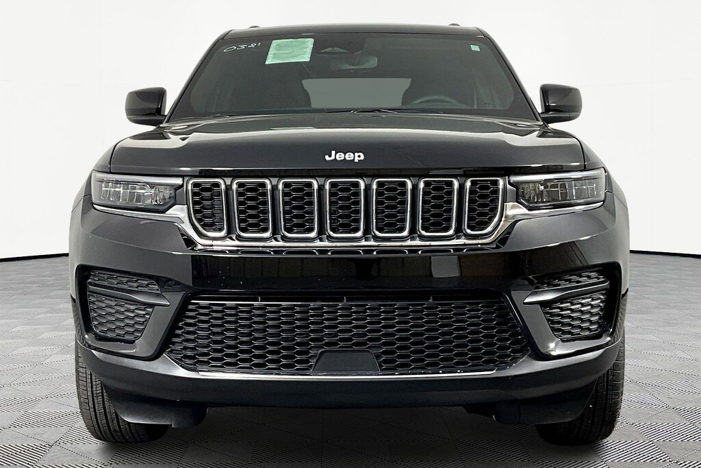Used 2024 Jeep Grand Cherokee Laredo X SUV