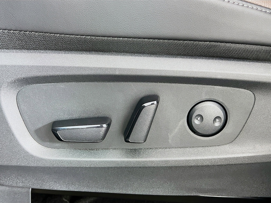 New 2025 Nissan Pathfinder Platinum SUV