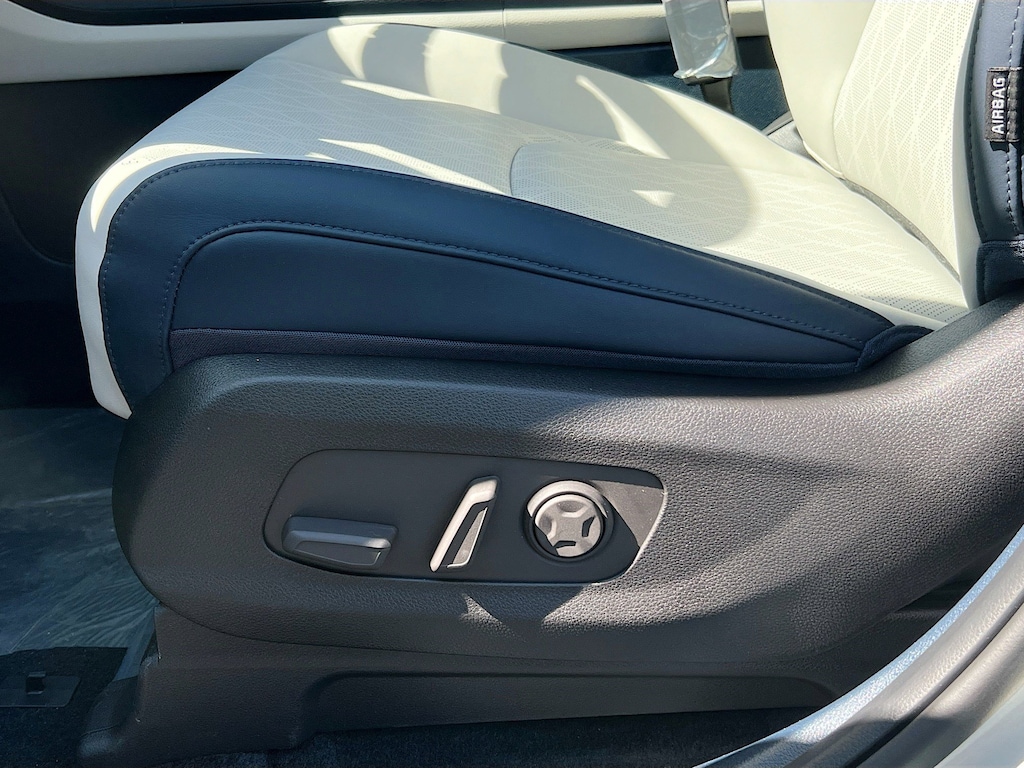 New 2026 Kia Carnival SX Van Passenger Van