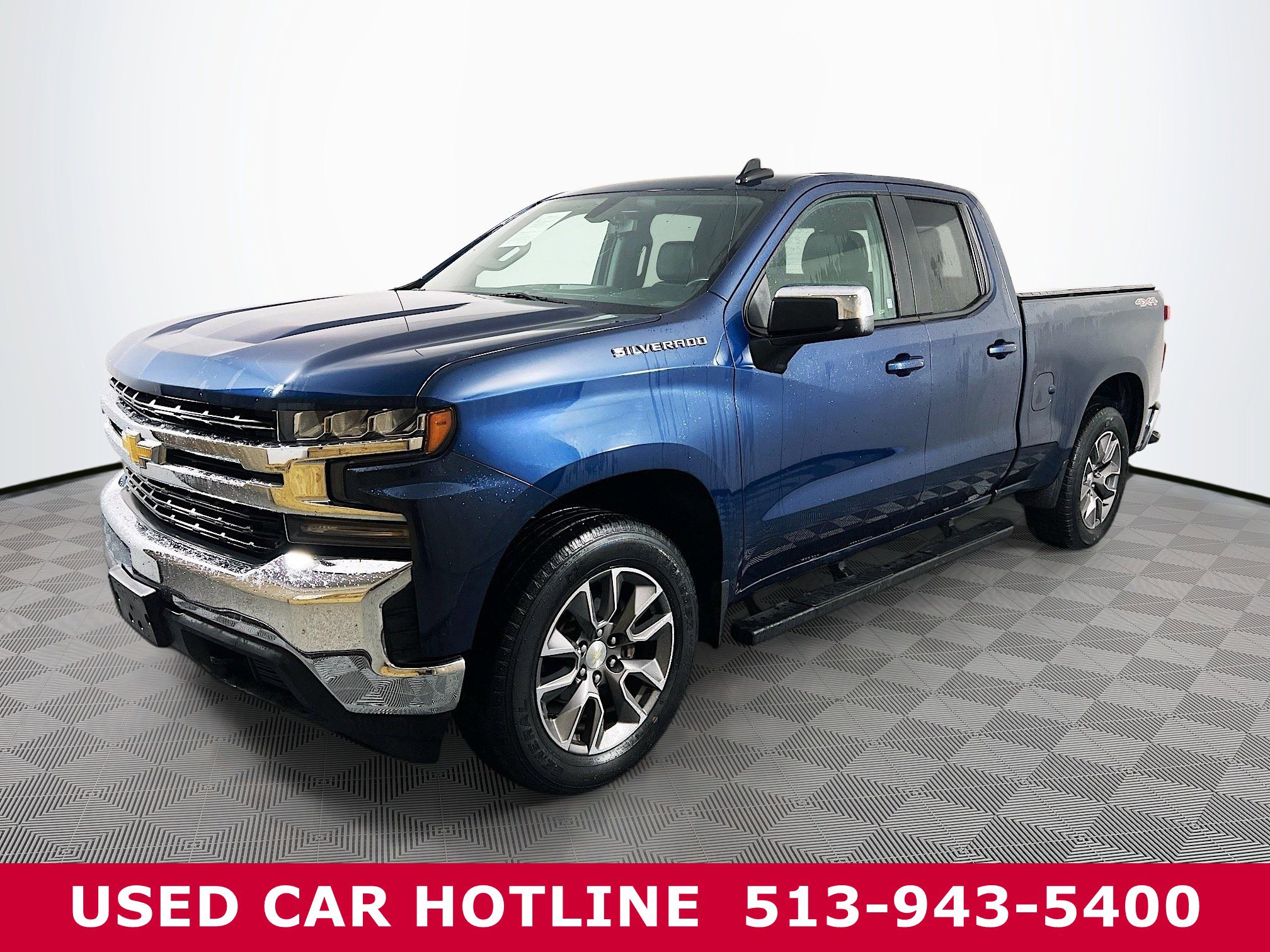 2019 Chevrolet Silverado 1500 LT photo 2