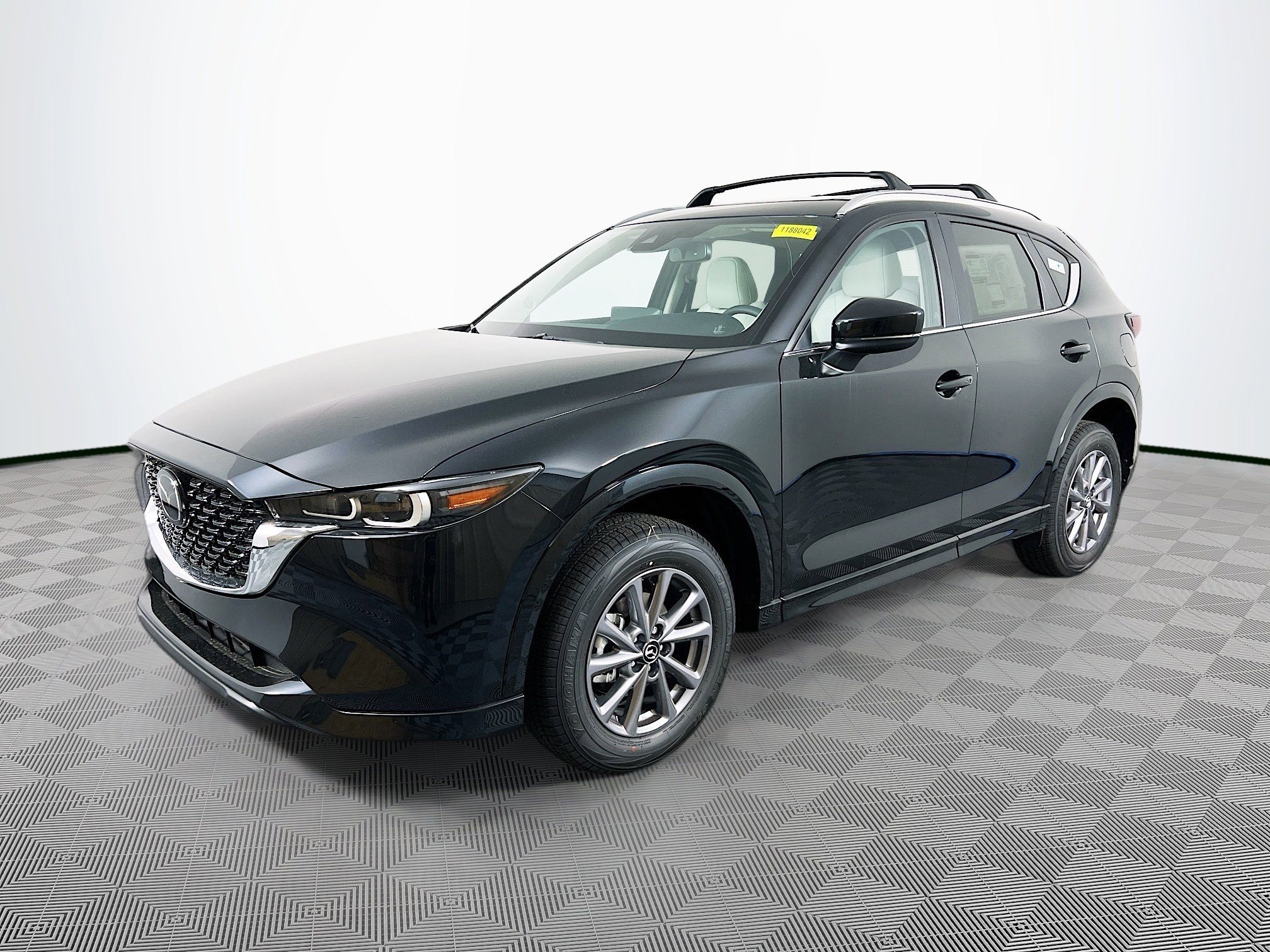 2025 Mazda CX-5 2.5 S Preferred photo 2