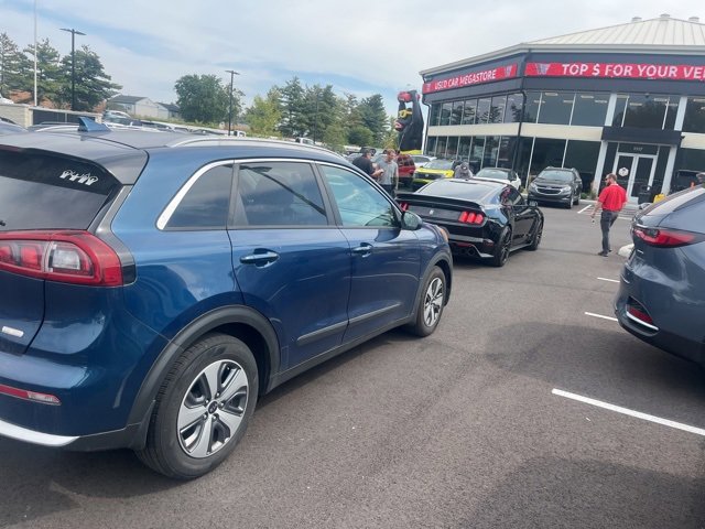 Used 2017 Kia Niro LX with VIN KNDCB3LC4H5087270 for sale in Batavia, OH