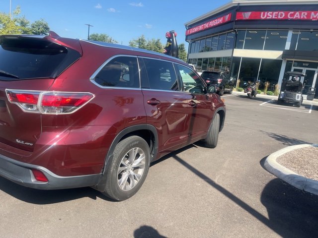 2015 Toyota Highlander XLE photo 2