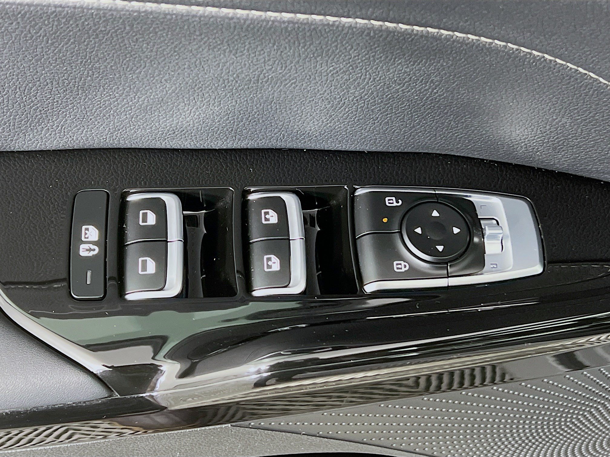 2025 Kia K5 GT-Line - Photo 23
