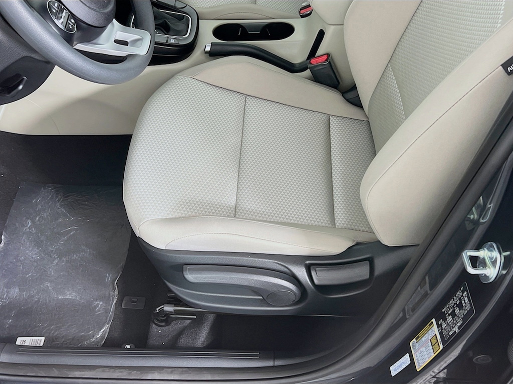 New 2025 Kia Soul LX Hatchback