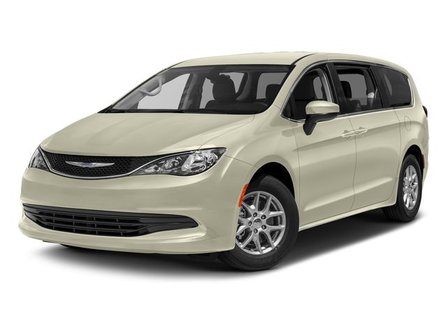 2017 Chrysler Pacifica Touring's photo