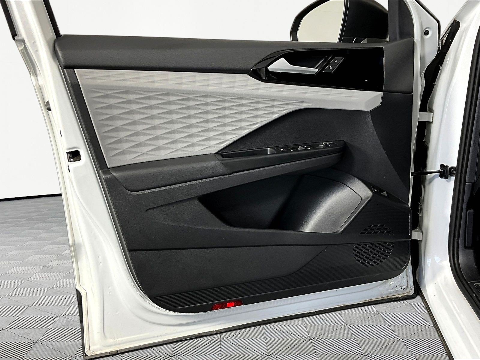 2022 Volkswagen Taos S - Photo 22