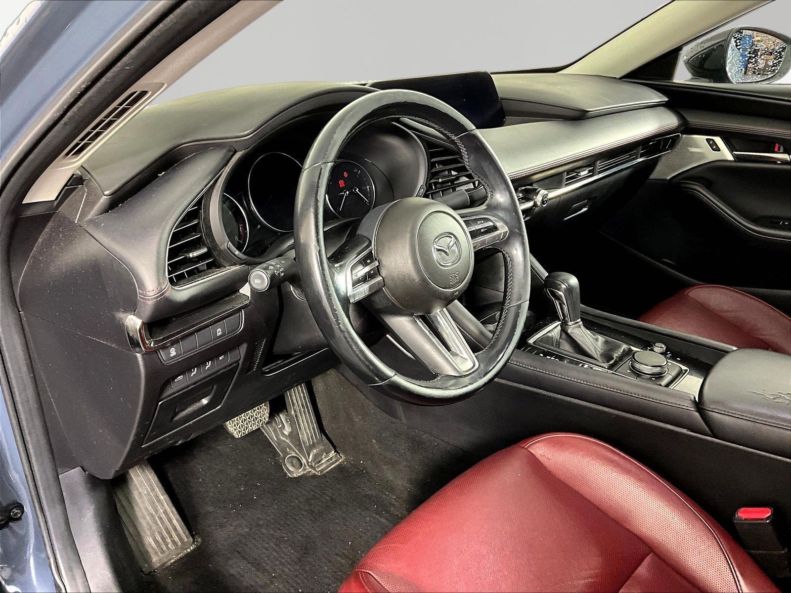 2022 Mazda Mazda3 Carbon Edition - Photo 17