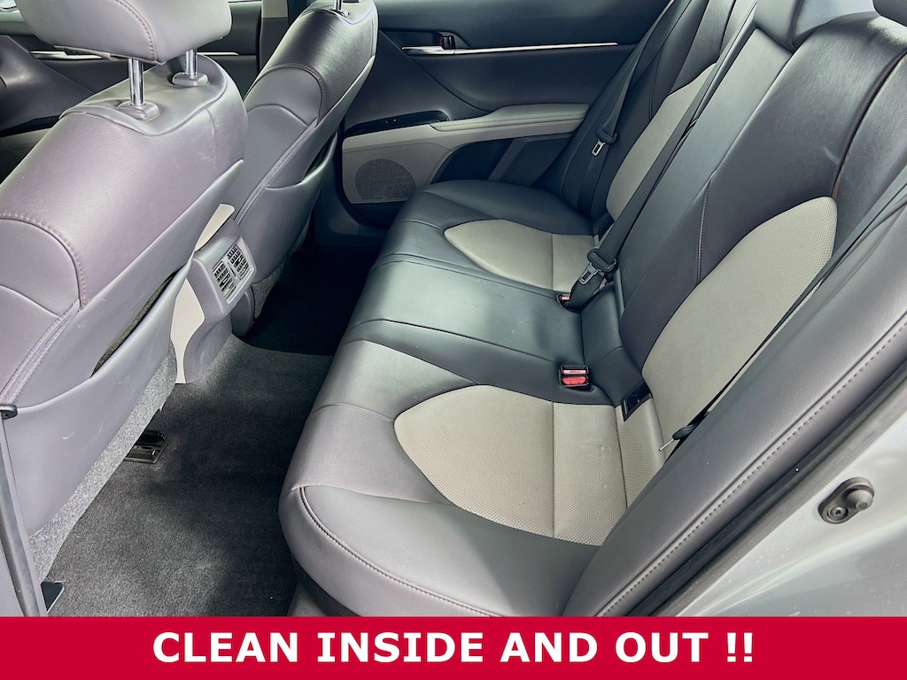 Used 2020 Toyota Camry Hybrid XLE Sedan