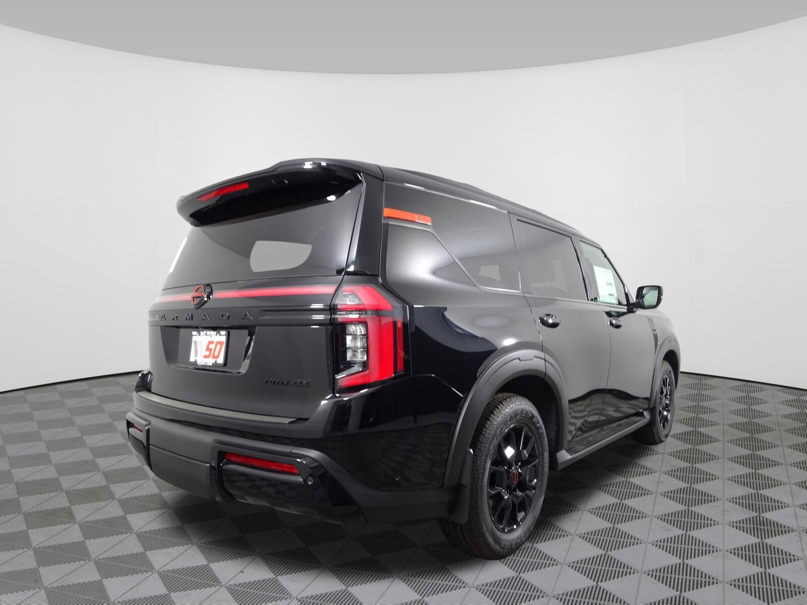 2025 Nissan Armada photo 3