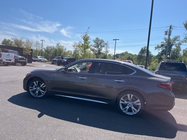 2016 Infiniti Q70L 3.7 photo 2