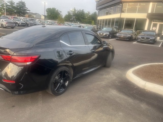 Used 2022 Nissan Sentra SR with VIN 3N1AB8DV8NY301084 for sale in Batavia, OH