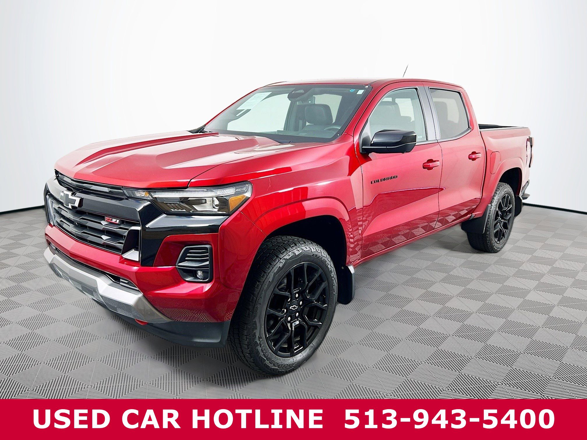 2024 Chevrolet Colorado Z71 photo 2